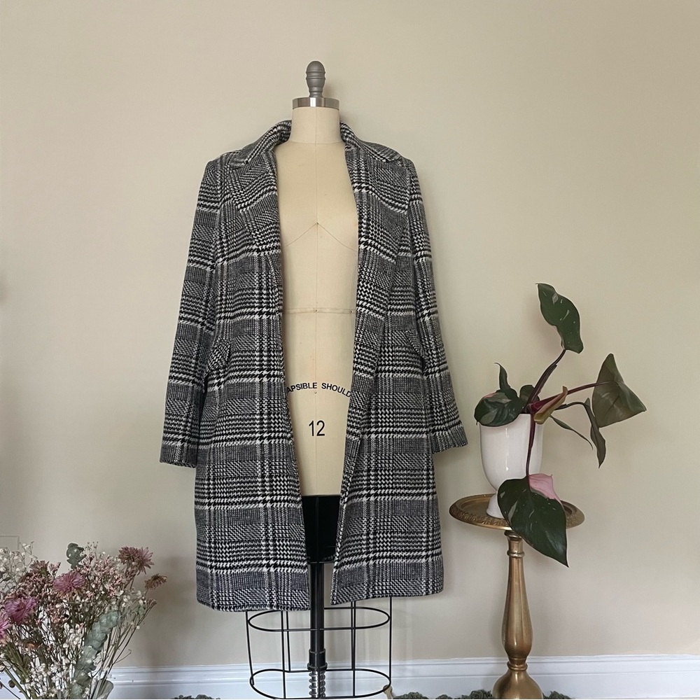 Sam Edelman Houndstooth black and white coat